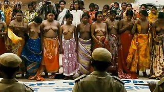 ಗ್ರಿಲ್ ಶ್ಯಾಮಲೆಯಂತೆ ಕಂದುಬಣ್ಣದ ಬ್ರಿಟ್ನಿ ತನ್ನ ಒದ್ದೆಯಾದ ಪುಸಿಯನ್ನು ಮುಷ್ಟಿ ಮಾಡುವುದರಲ್ಲಿ ನಿರತಳಾಗಿದ್ದಾಳೆ